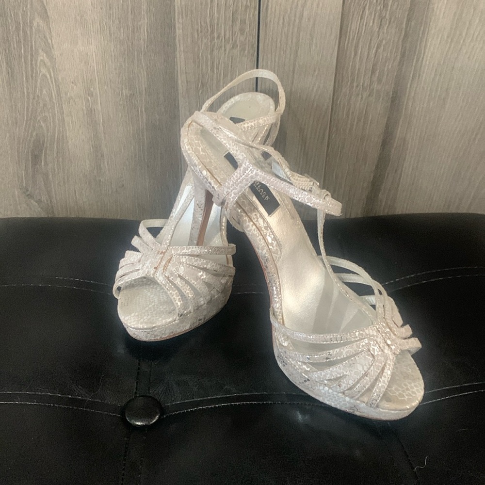 White House Black Market Silver Faux Snake Skin Open Toe Strappy Shoes Size 6.5M